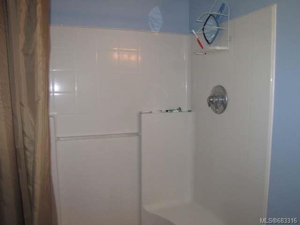 listing image 16047654230265050748