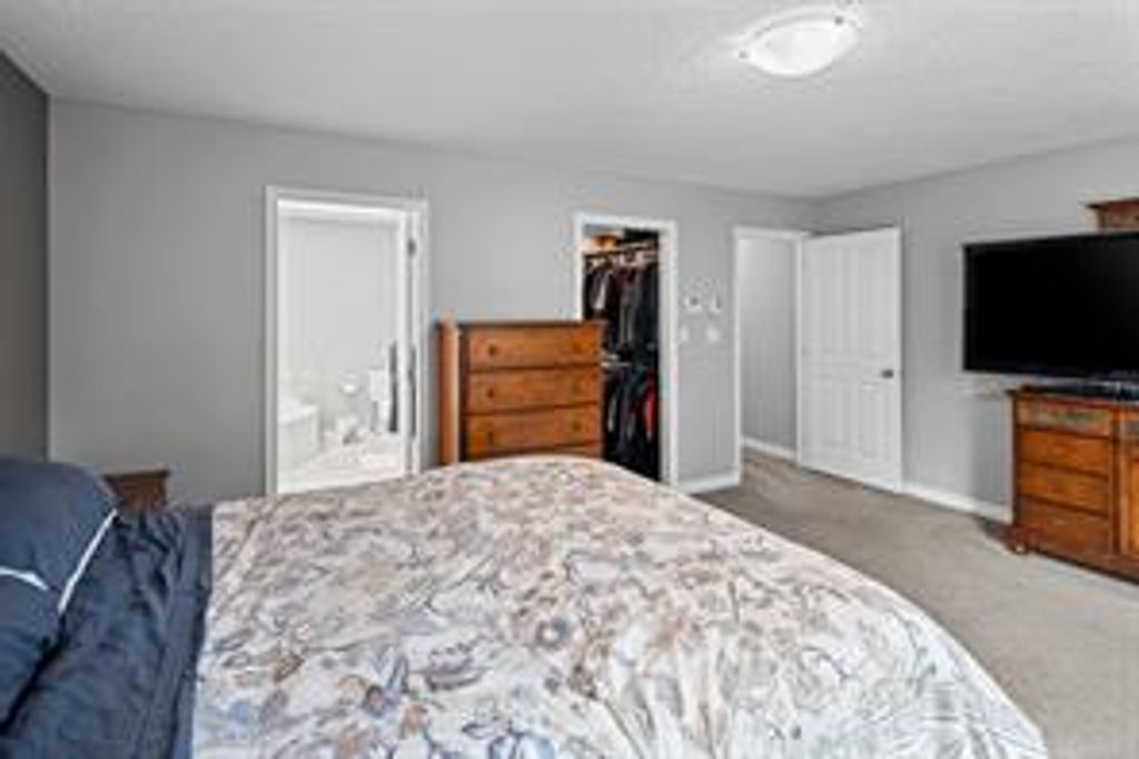 listing image 16041896674630