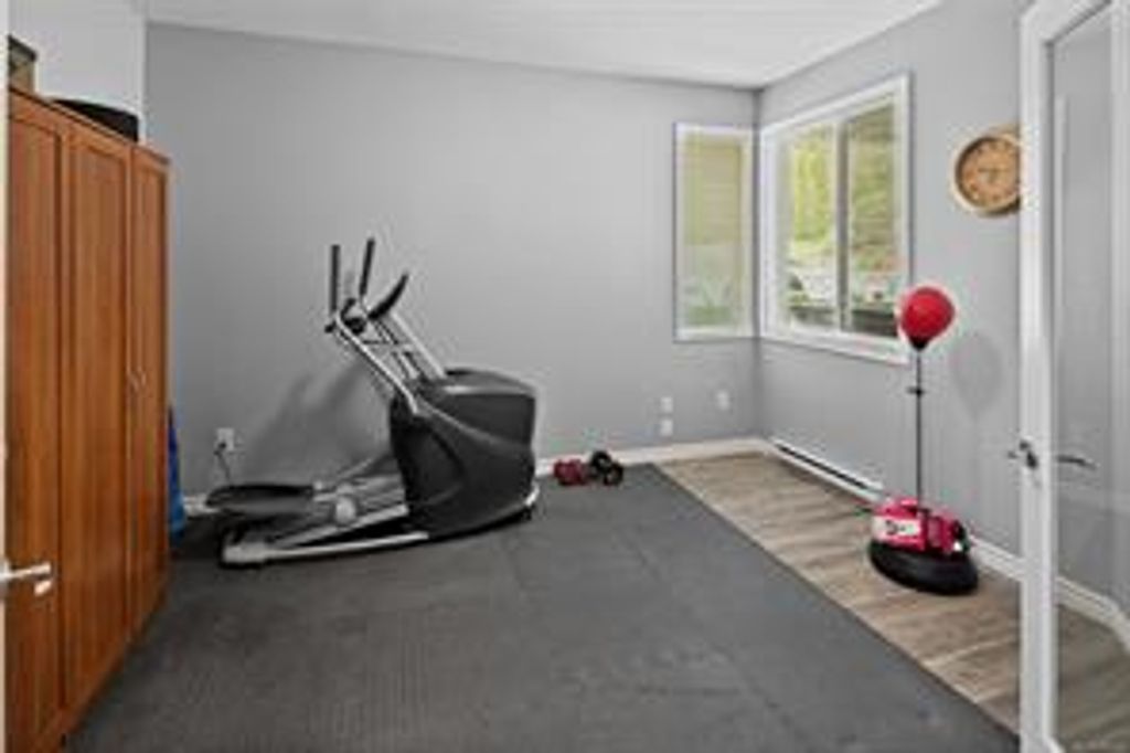 listing image 16042761334771