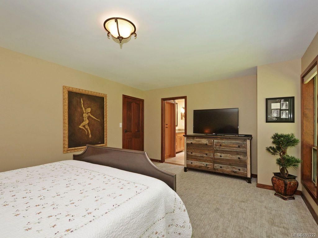 listing image 16049428076200822903