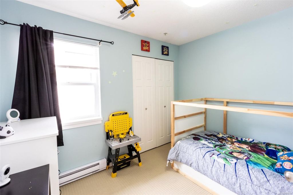 listing image 16044037019699