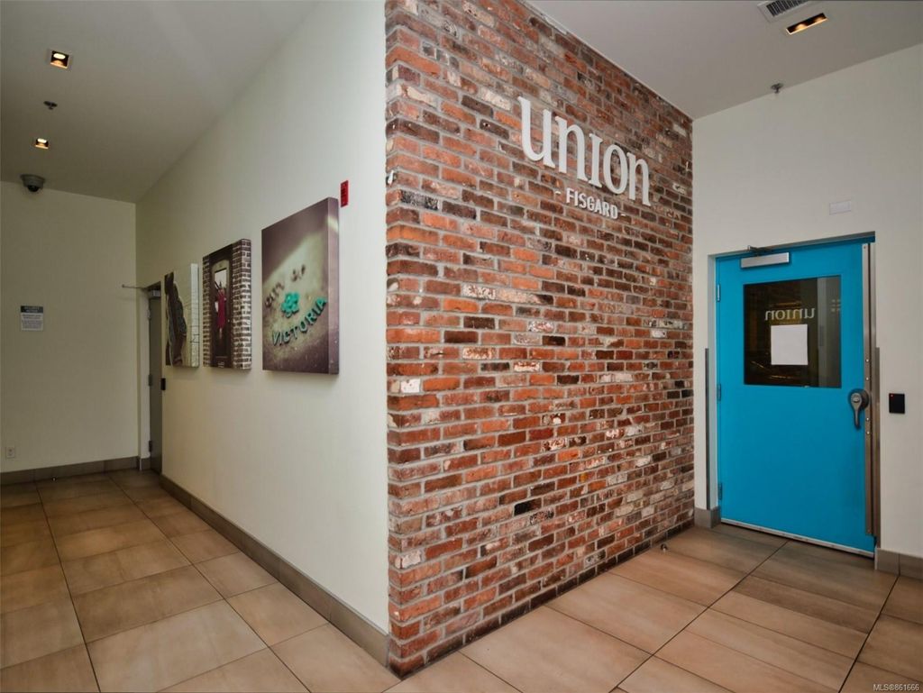 listing image 16046620559666773138