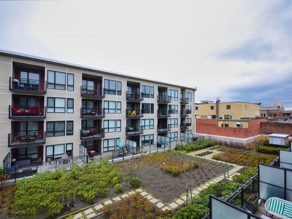 listing image 16045600264660464406