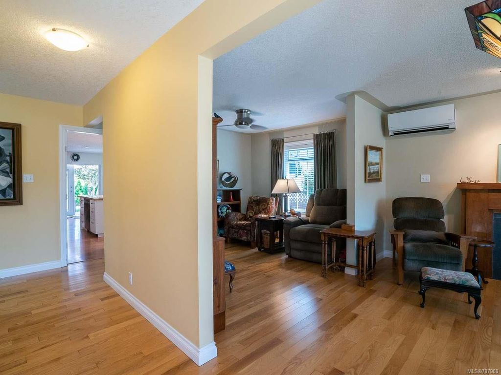 listing image 16046740577359187470