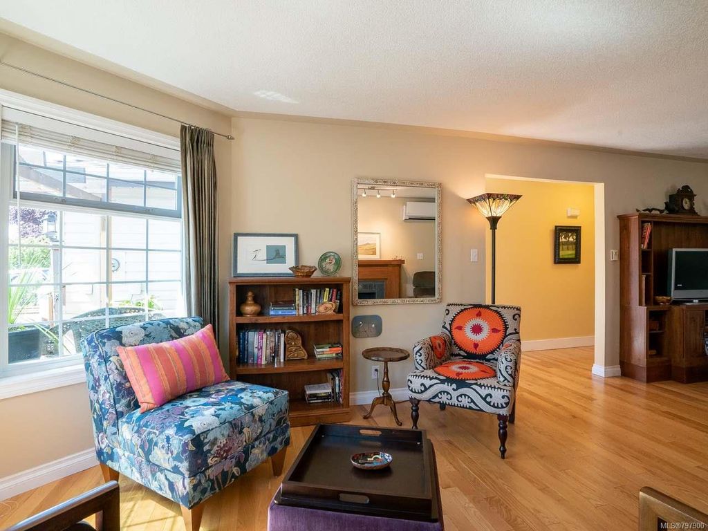 listing image 16046027609516291813