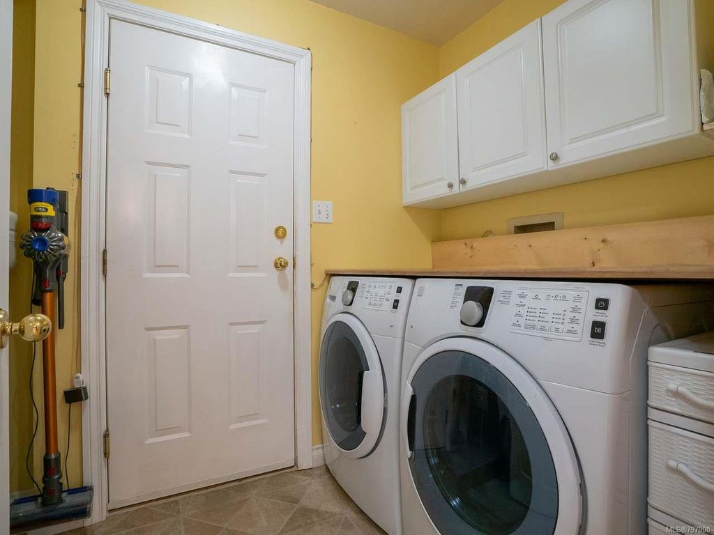 listing image 16041079300281574901