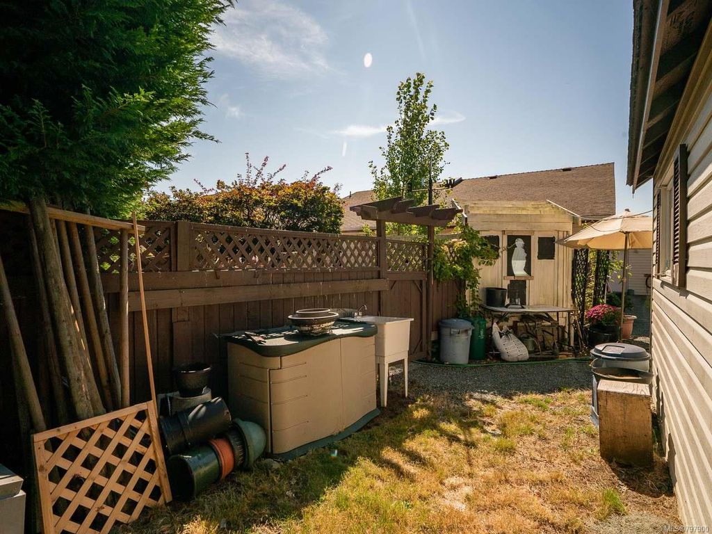 listing image 16046033618346416396