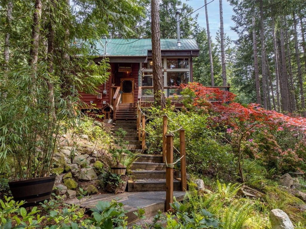 268 EAST POINT RD, SATURNA ISLAND, BC V0N 2Y0 - Image 567761379.jpeg?d=l