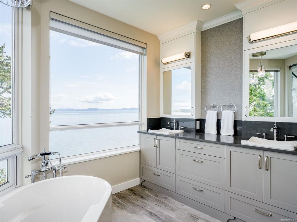 listing image 16042377255443253659