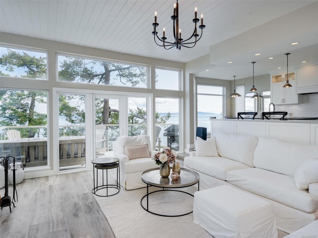 listing image 16049319780924772567