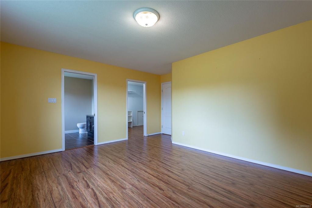 listing image 16048557006356157428