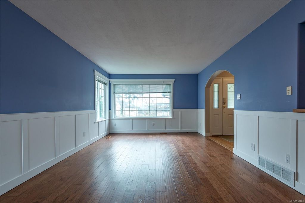 listing image 16049732363353431165