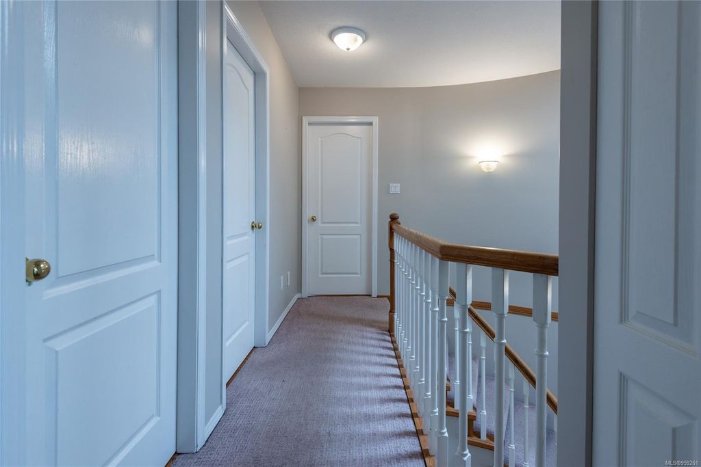 listing image 16047531682163777858