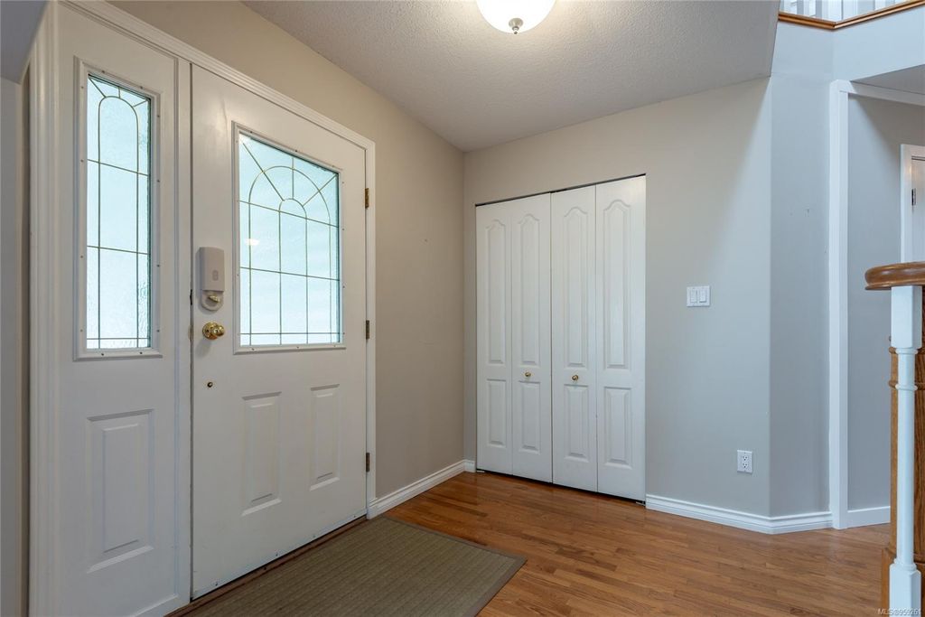 listing image 16049804083305733110