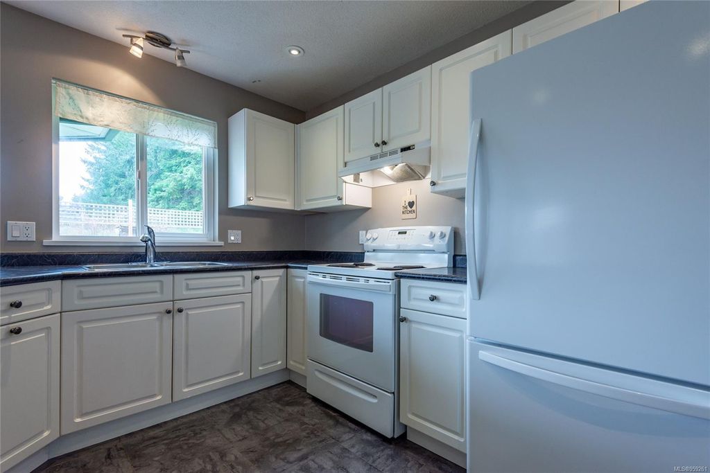 listing image 16044644769157935047