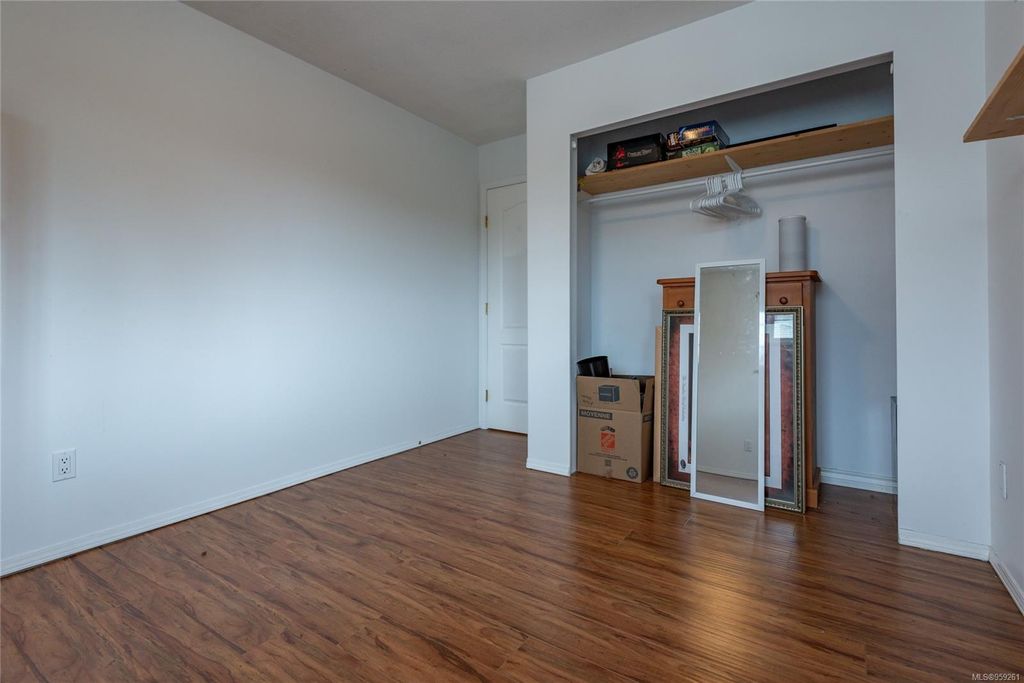 listing image 16045938820942070050