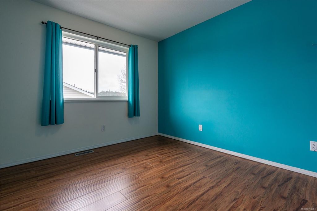 listing image 16041427833106421406