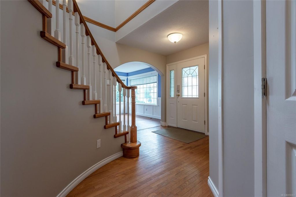 listing image 16040979298359819018