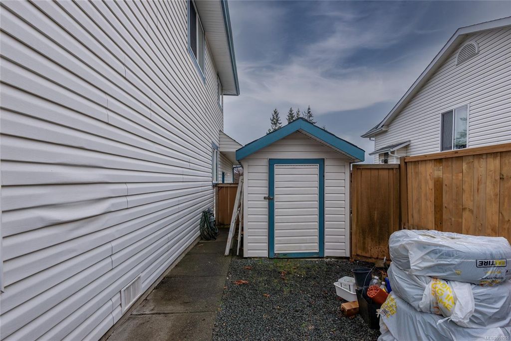 listing image 16044431117922609439