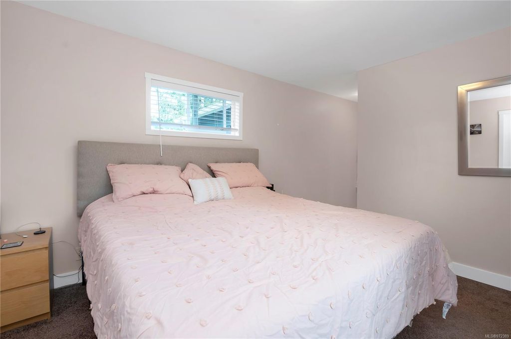 listing image 16042895720435446225