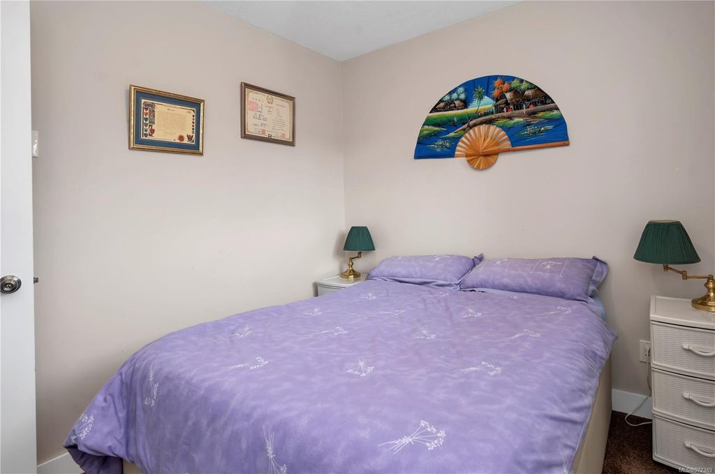 listing image 16046718485869540354