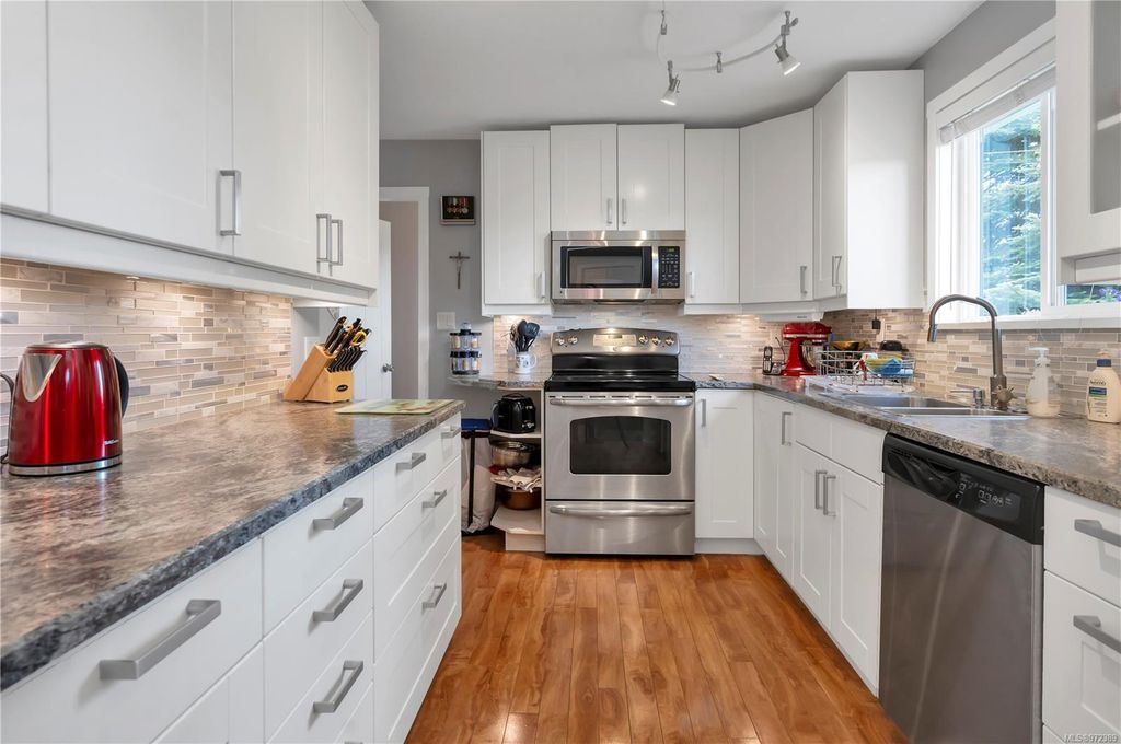 listing image 16044534135263890095