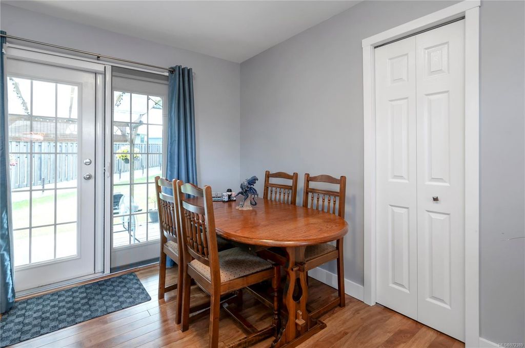 listing image 16045461489047538395