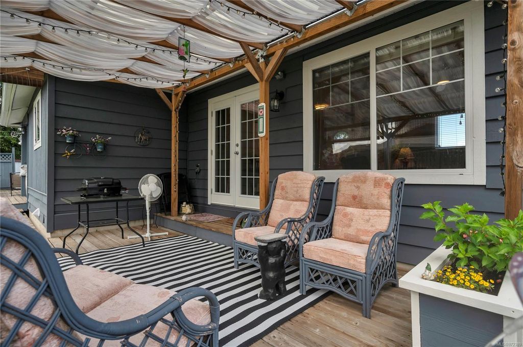 listing image 16043142383966217796