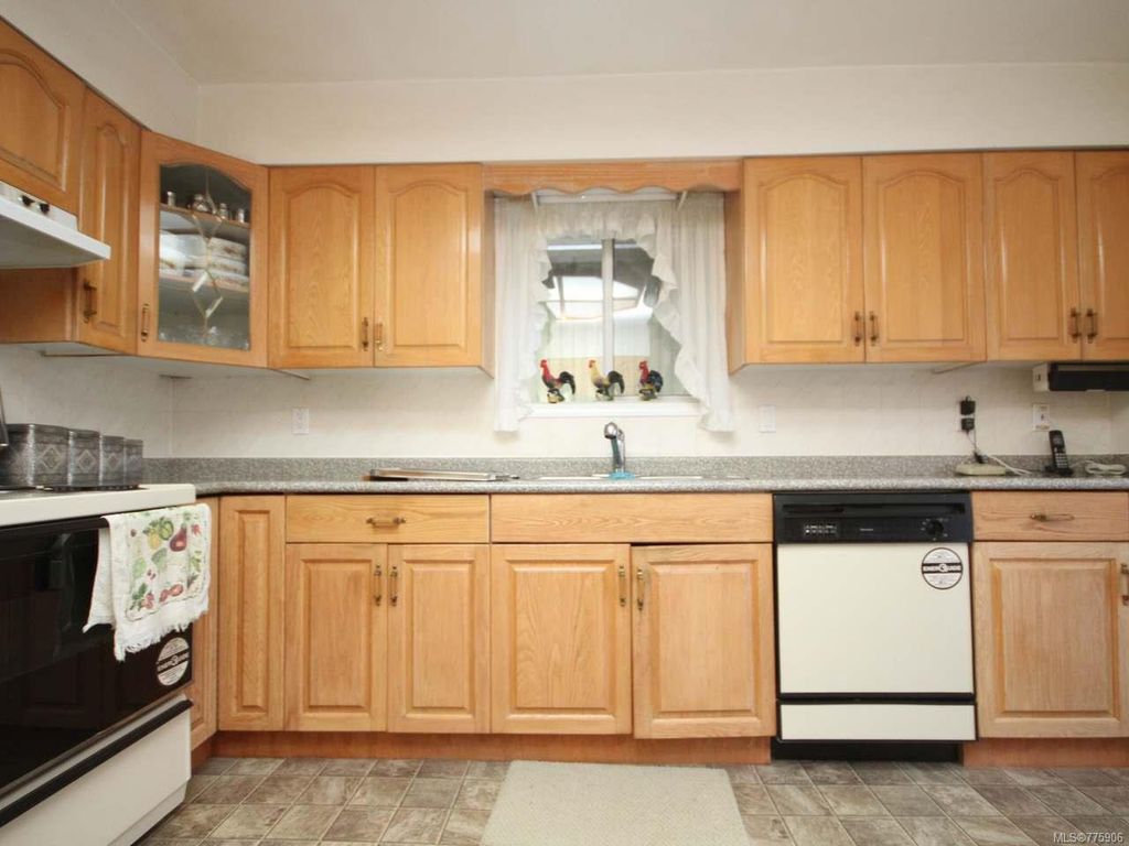 listing image 16048100725596265807