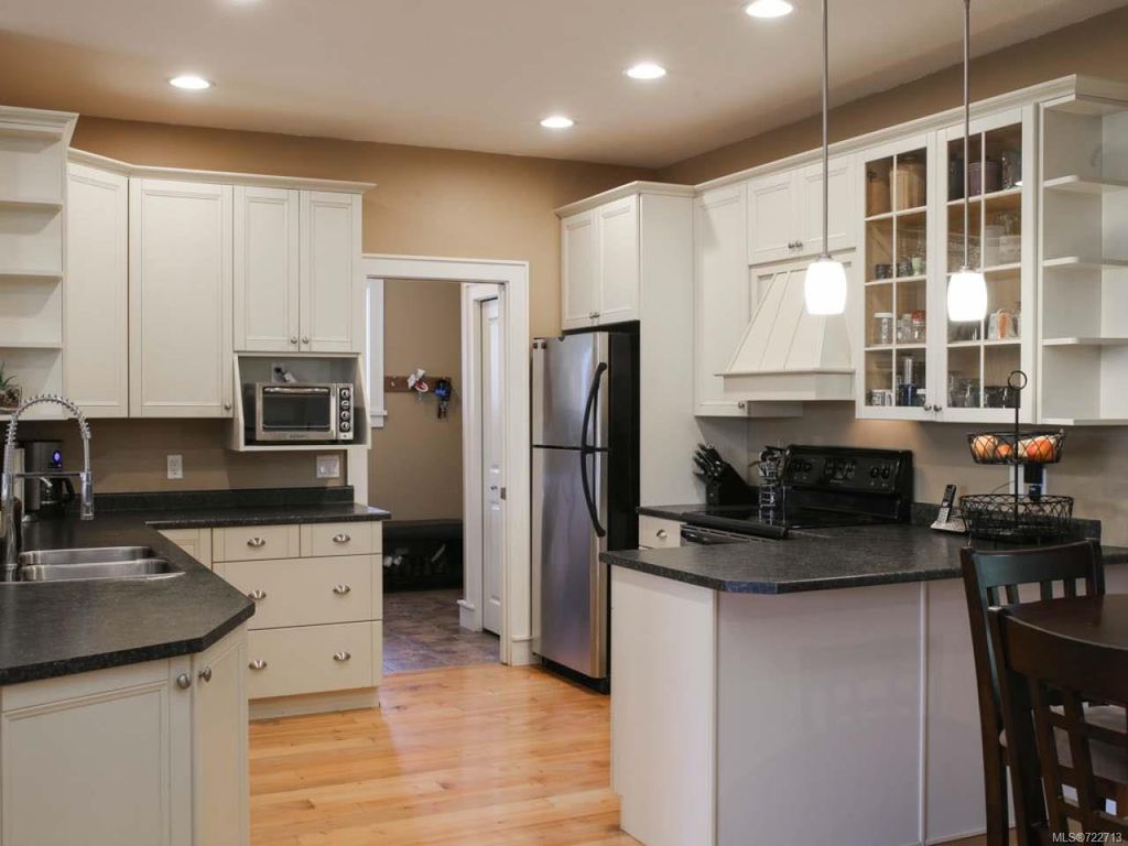 listing image 16049882266283025213