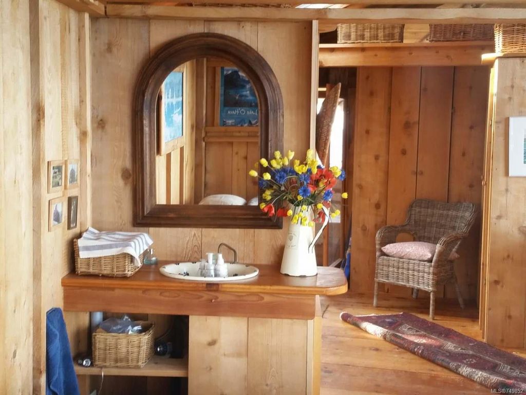 listing image 16042726721056389981