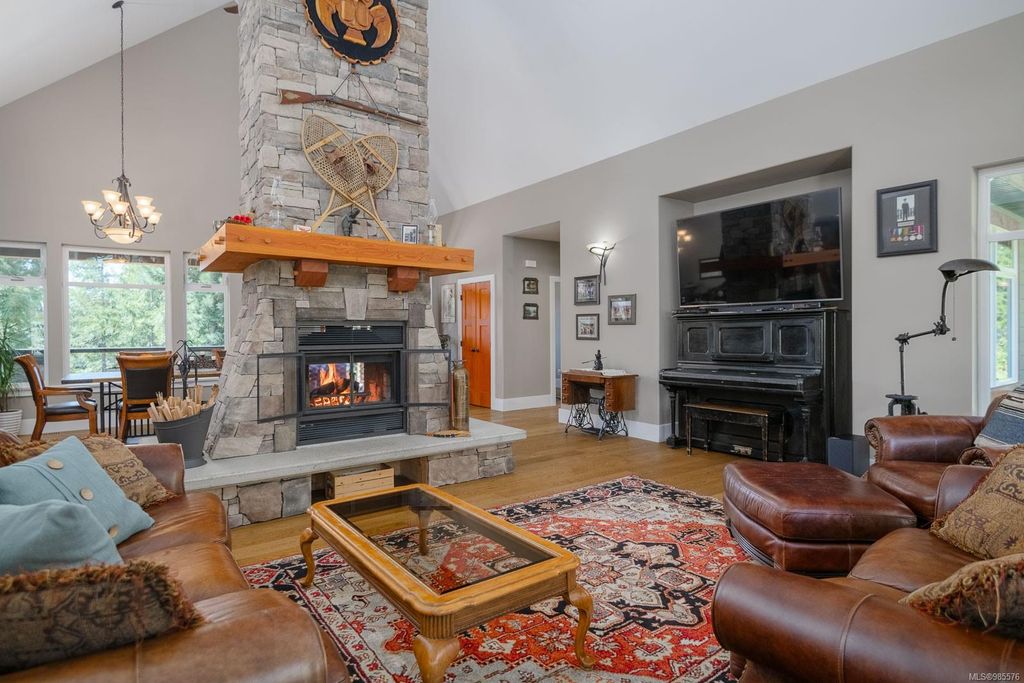 listing image 16040068682279172880