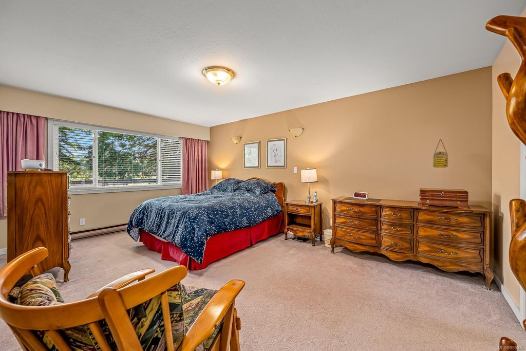 listing image 16047947677623664950