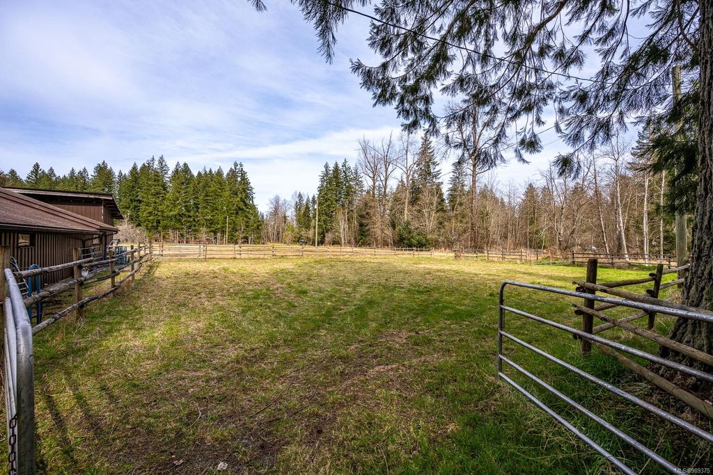 listing image 16049213771349072297