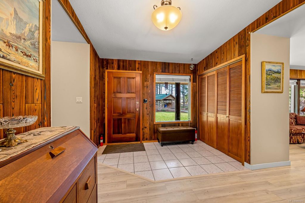 listing image 16045879112948254132