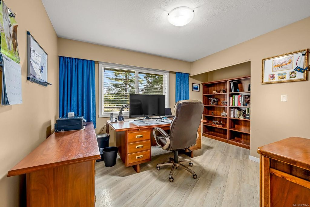 listing image 16047354623516976895