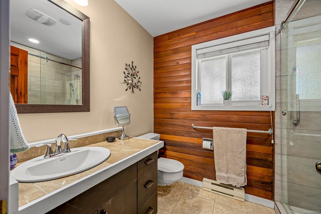 listing image 16044334463643889126