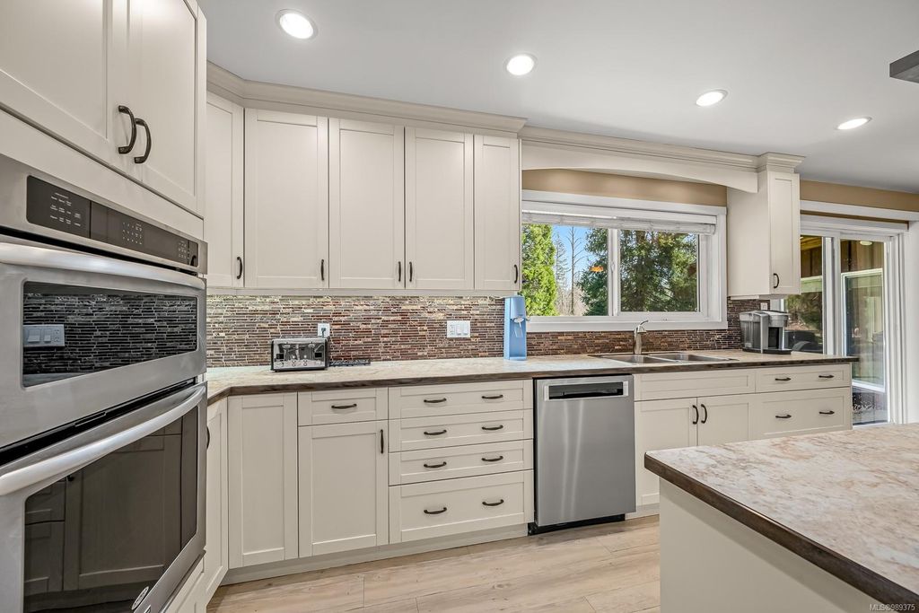 listing image 16045007908282665772