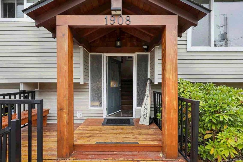 listing image 16048923741888325847