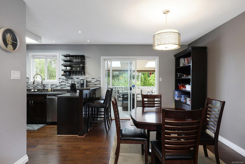 listing image 16042704573230952753