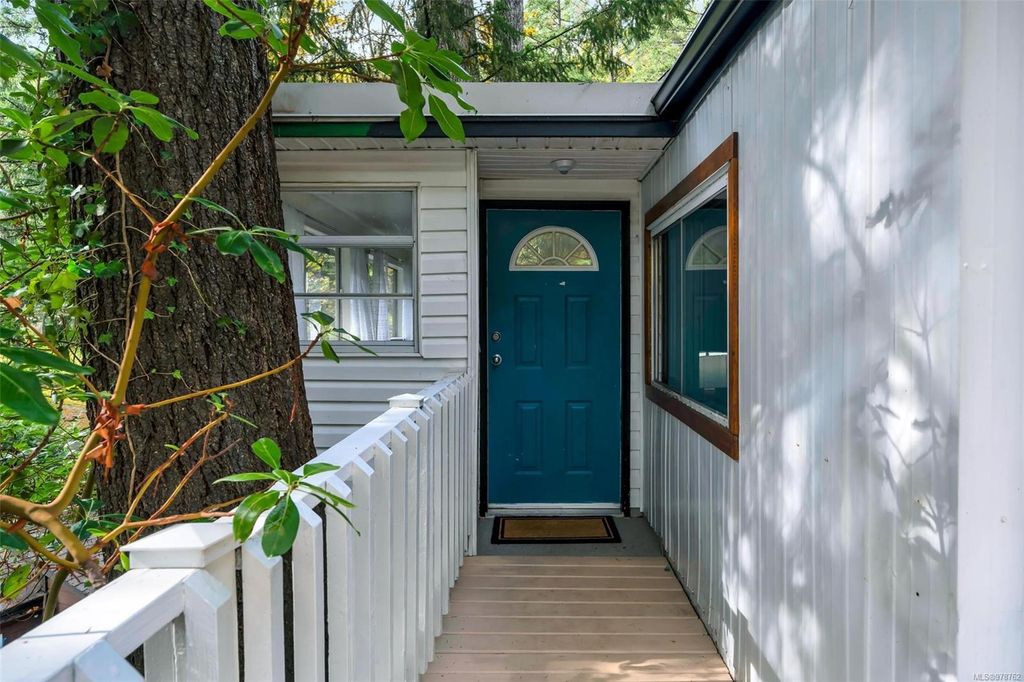 listing image 16045514639601323709