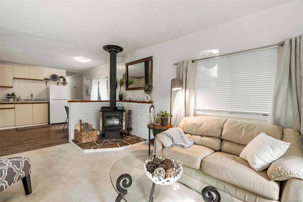 listing image 16042806535249051725
