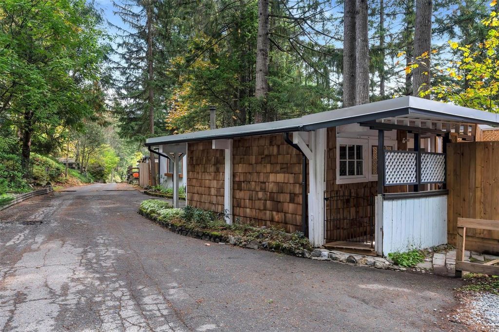 listing image 16046630889472474065