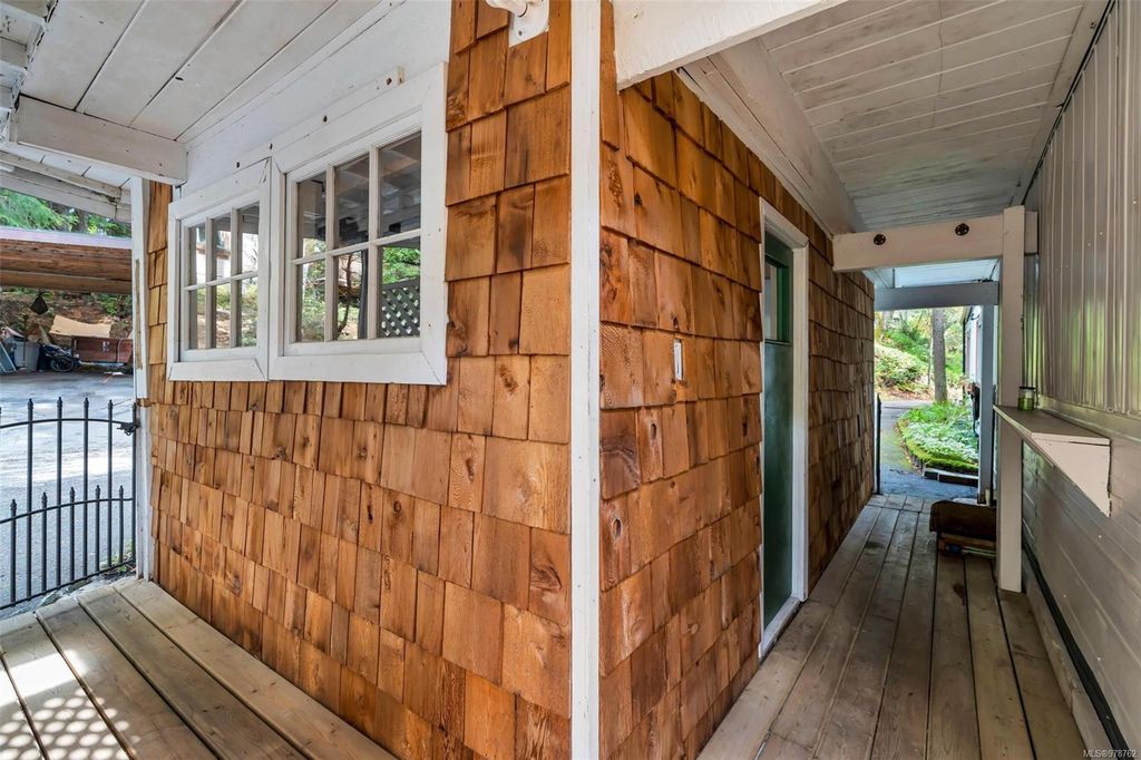 listing image 16047152556737054271