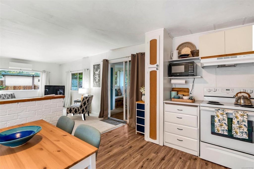 listing image 16040476637419332910