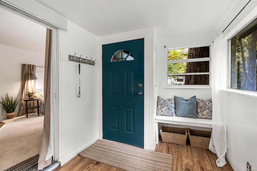 listing image 16044763838563298044