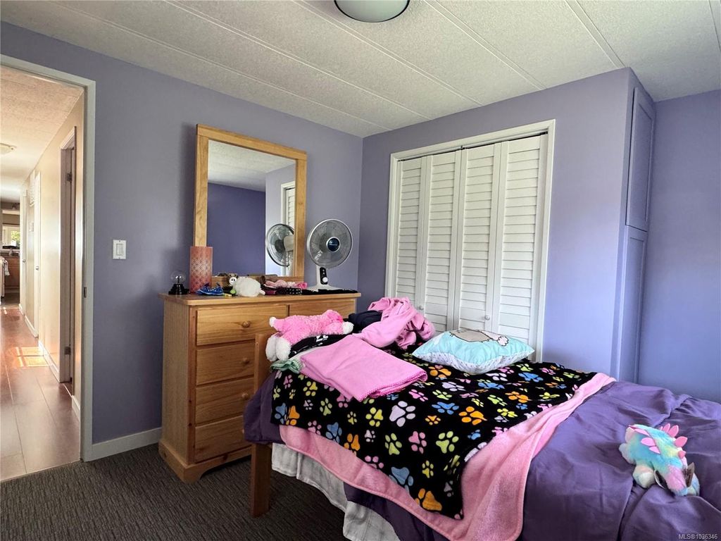 listing image 16046419774489341096