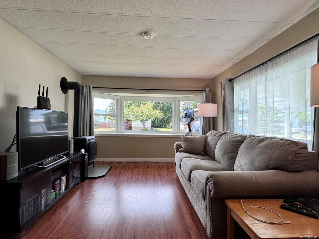 listing image 16040571147590384763