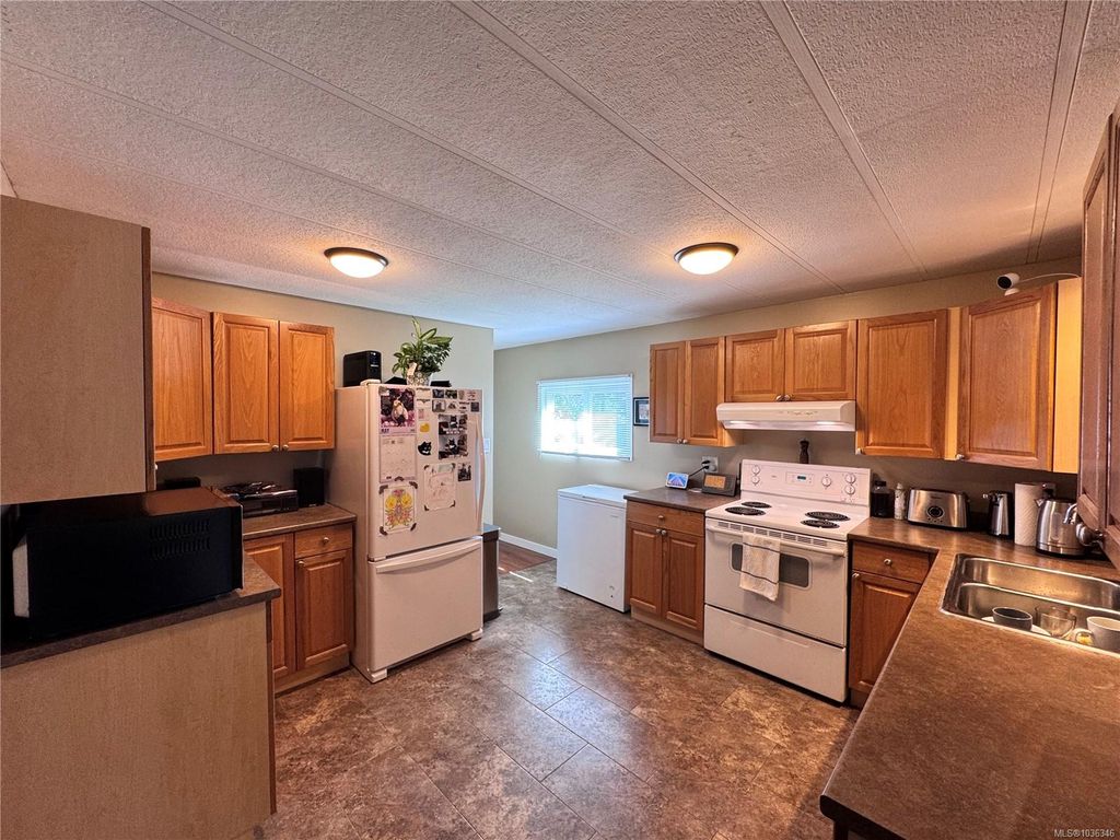 listing image 16043353796554454324