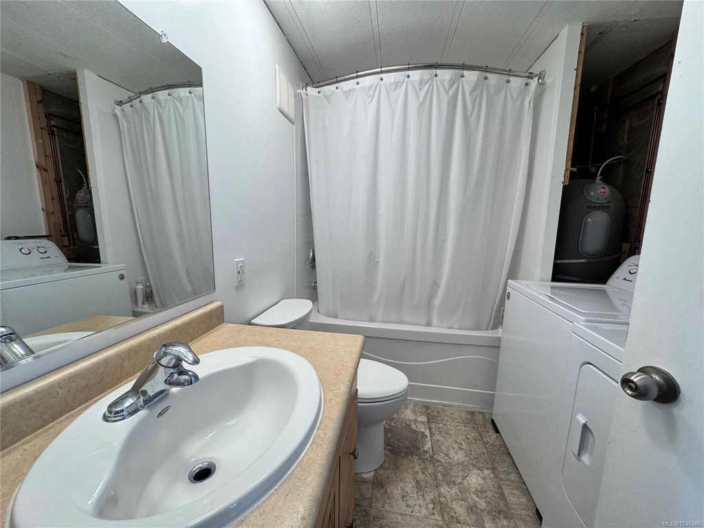 listing image 16041828367184606159